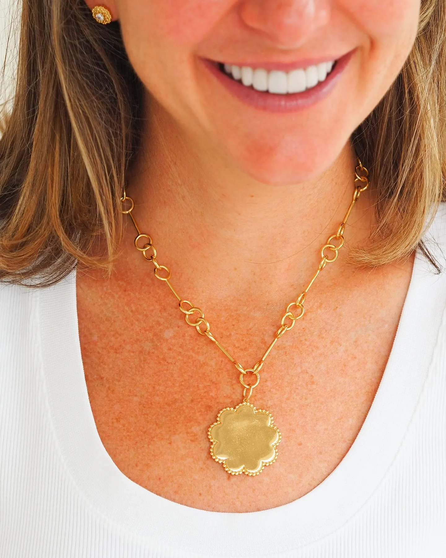 Goldbug Large Scalloped Pendant