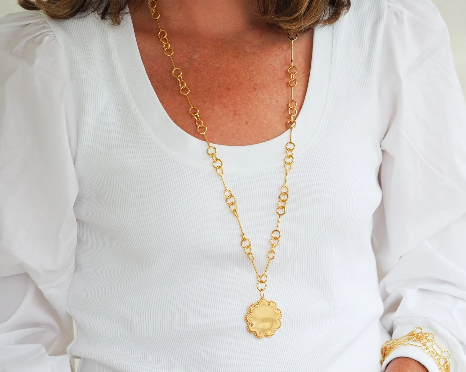 Goldbug Large Scalloped Pendant