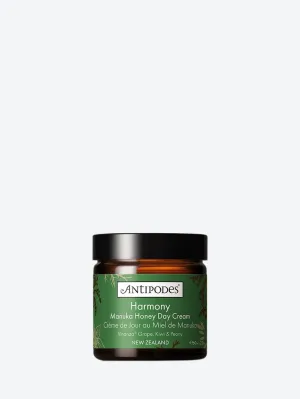 Manuka honey skin brightening light day cream